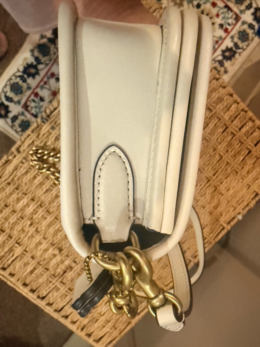 Coach Cream Leather 'Dinky'  Crossbody Bag with Gold Chain Strap - Picture 4 of 11